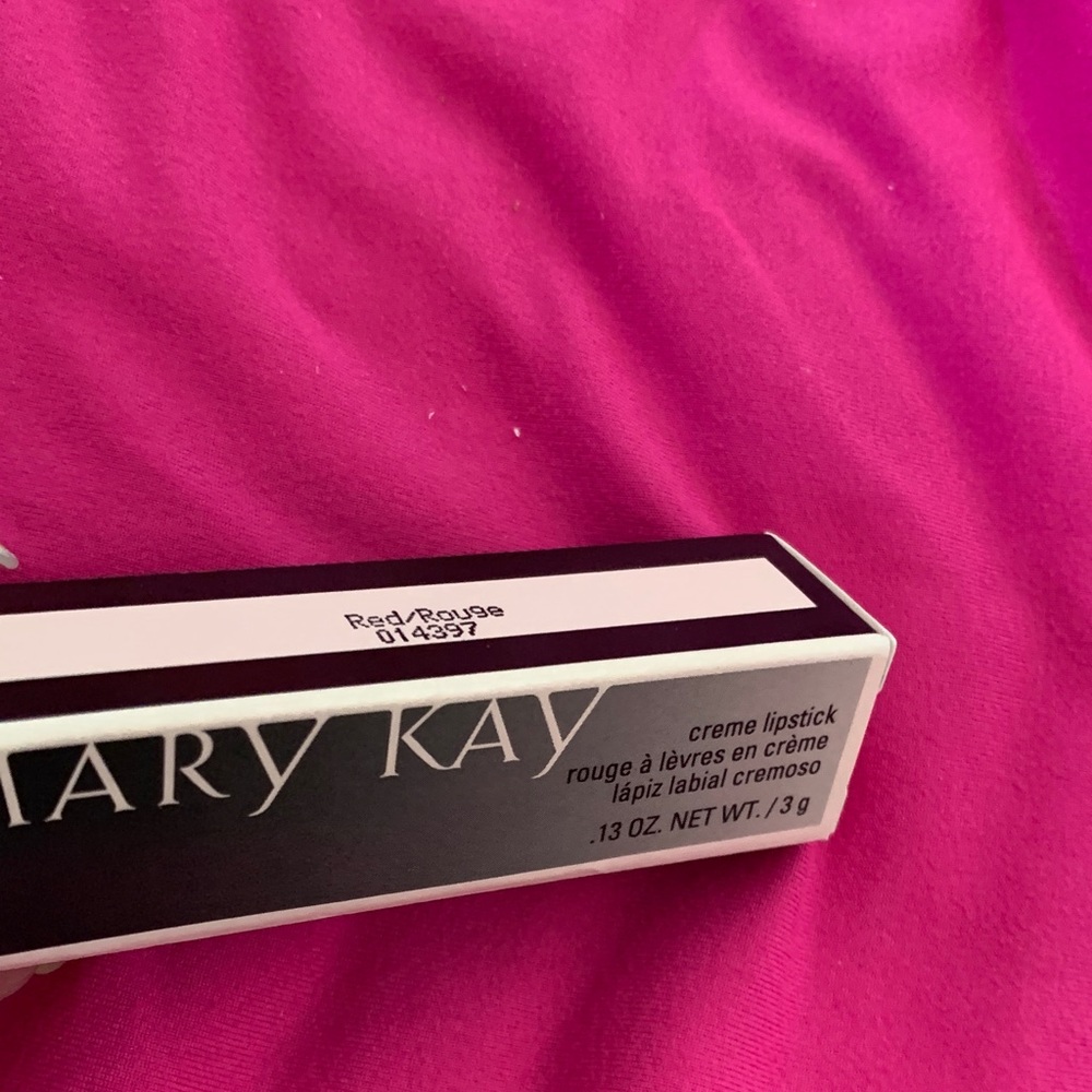 Mary Kay Creme Lipstick - Bold Red
